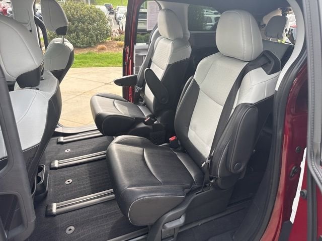 2025 Toyota Sienna XSE AWD 7-Passenger