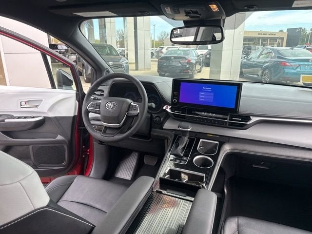 2025 Toyota Sienna XSE AWD 7-Passenger