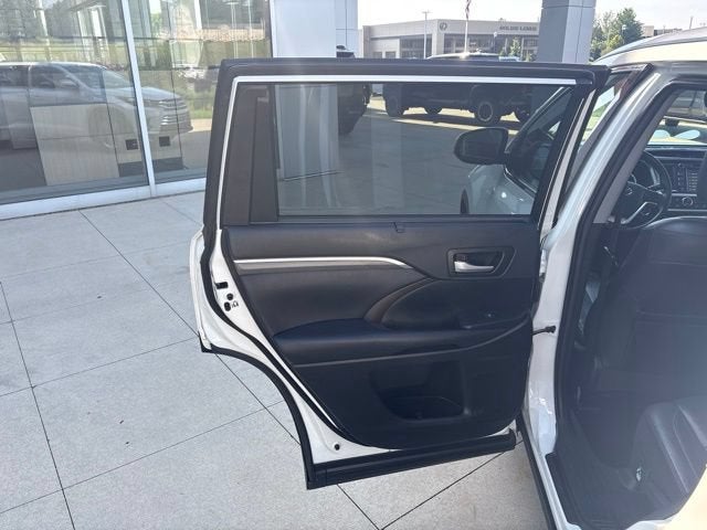 2019 Toyota Highlander Limited Platinum V6 AWD
