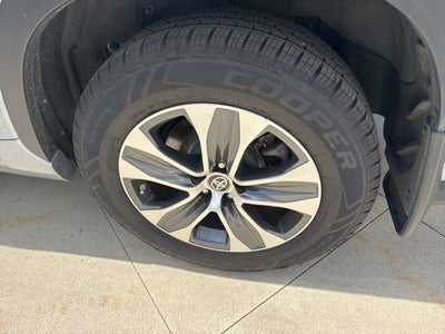 2022 Toyota Highlander XLE AWD