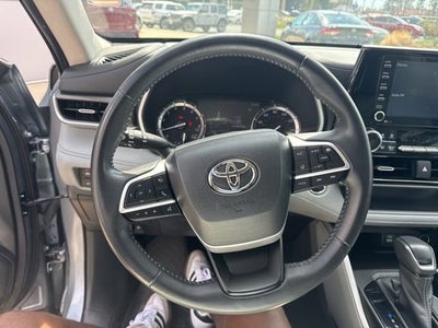 2022 Toyota Highlander XLE AWD
