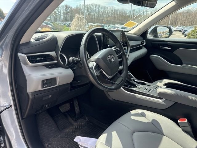 2022 Toyota Highlander XLE AWD