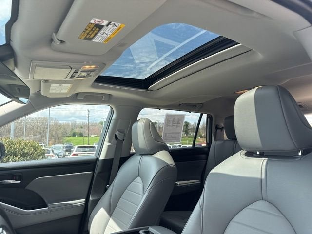 2022 Toyota Highlander XLE AWD
