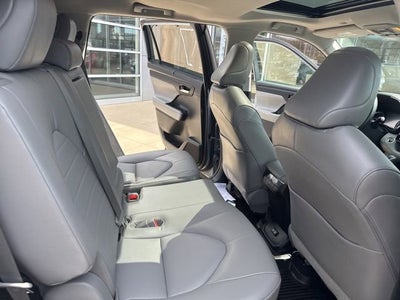 2022 Toyota Highlander XLE AWD