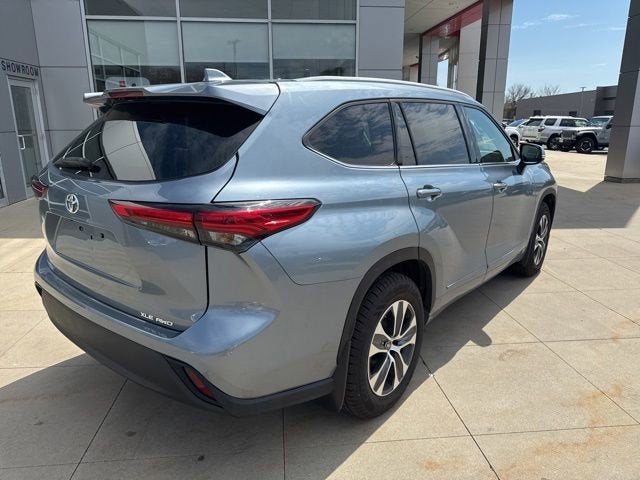 2022 Toyota Highlander XLE AWD