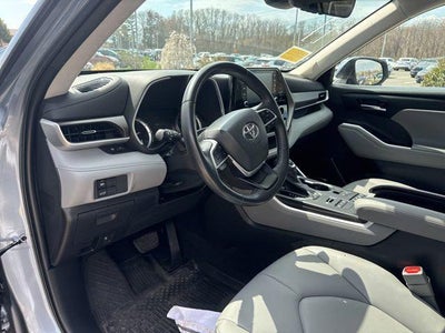 2022 Toyota Highlander XLE AWD