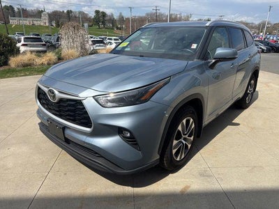 2022 Toyota Highlander XLE AWD