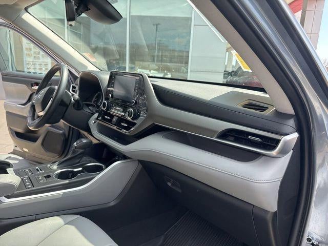 2022 Toyota Highlander XLE AWD