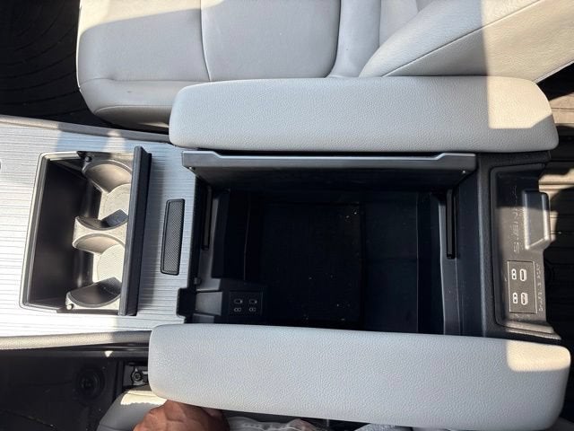 2025 Toyota Sienna XLE AWD 7-Passenger