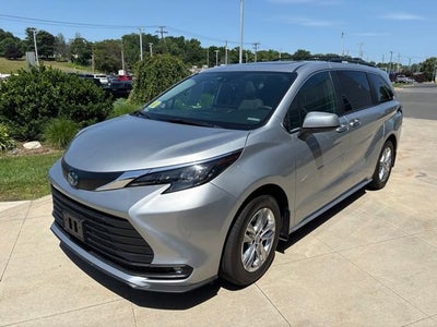 2025 Toyota Sienna XLE AWD 7-Passenger