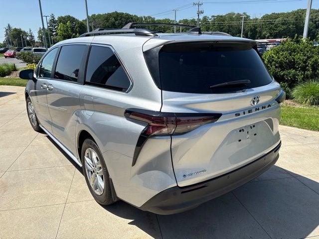 2025 Toyota Sienna XLE AWD 7-Passenger