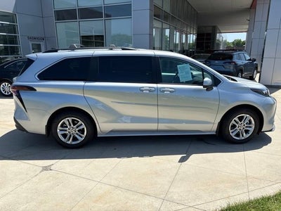 2025 Toyota Sienna XLE AWD 7-Passenger