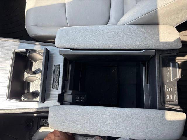 2025 Toyota Sienna XLE AWD 7-Passenger
