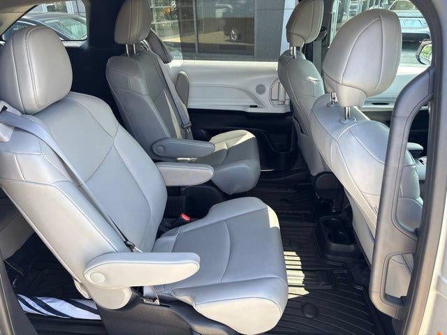 2025 Toyota Sienna XLE AWD 7-Passenger