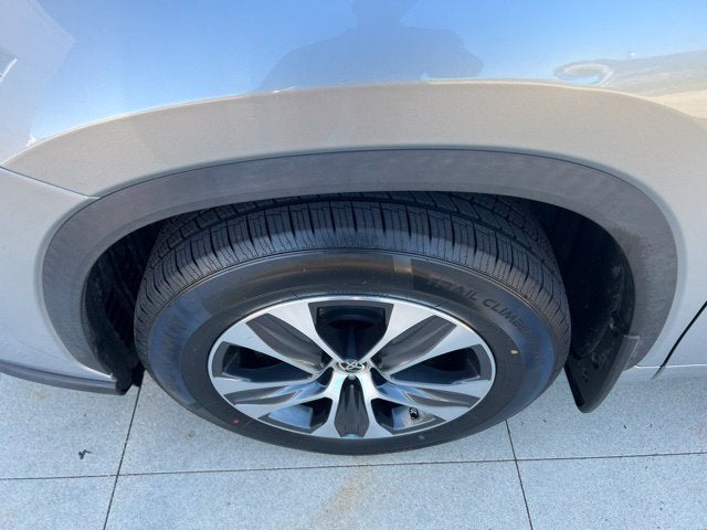 2023 Toyota Highlander XLE AWD