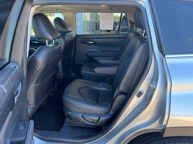 2023 Toyota Highlander XLE AWD