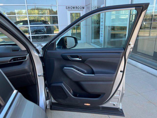 2023 Toyota Highlander XLE AWD