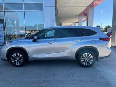 2023 Toyota Highlander XLE AWD