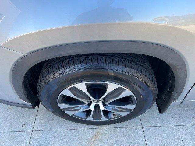 2023 Toyota Highlander XLE AWD