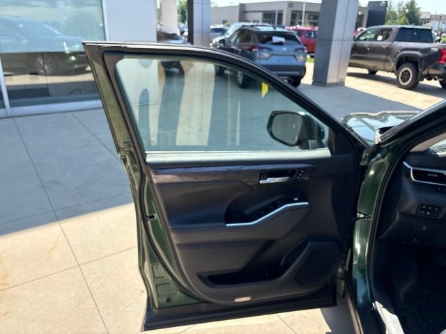 2023 Toyota Highlander Platinum AWD