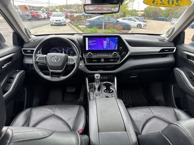 2023 Toyota Highlander Platinum AWD