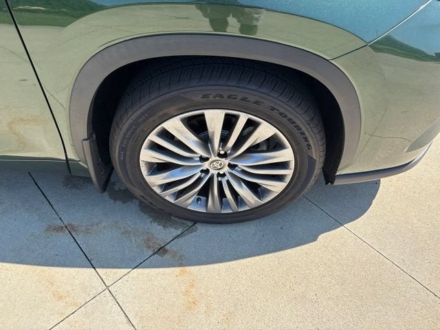 2023 Toyota Highlander Platinum AWD
