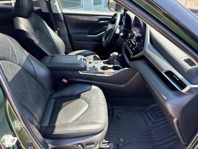 2023 Toyota Highlander Platinum AWD