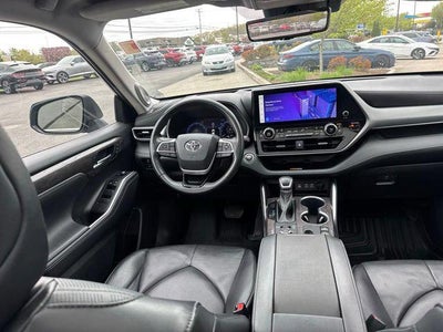 2023 Toyota Highlander Platinum AWD