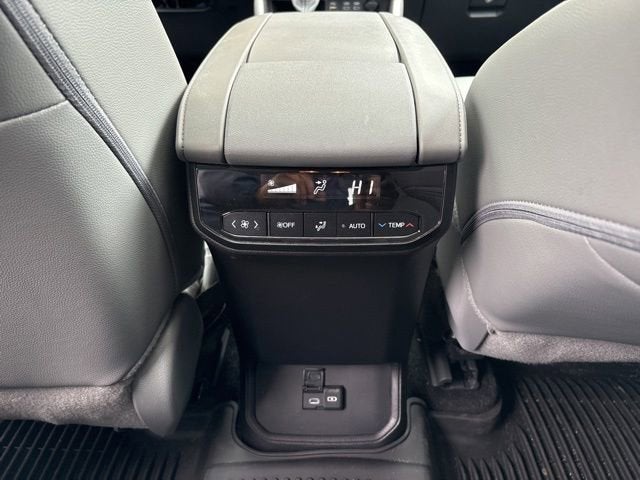 2025 Toyota Highlander XLE AWD