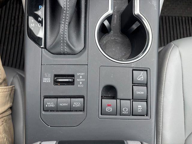 2025 Toyota Highlander XLE AWD