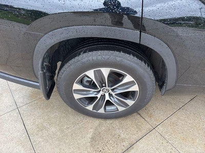 2025 Toyota Highlander XLE AWD