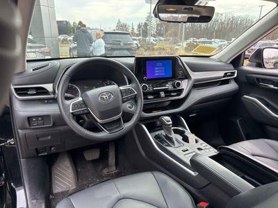 2025 Toyota Highlander XLE AWD
