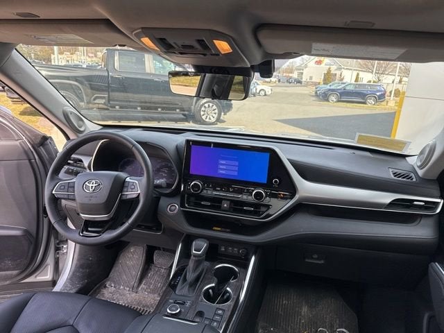 2025 Toyota Highlander Platinum AWD