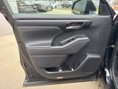 2025 Toyota Highlander XLE AWD