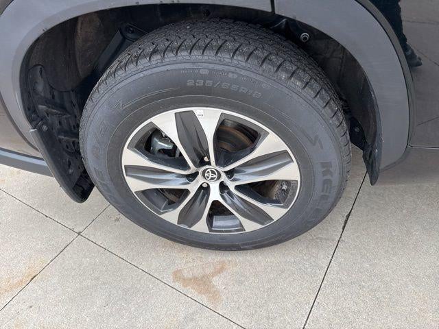 2025 Toyota Highlander XLE AWD