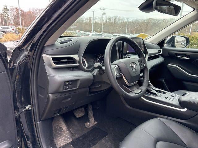 2025 Toyota Highlander XLE AWD