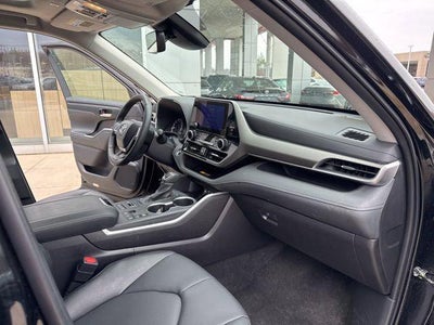 2025 Toyota Highlander XLE AWD