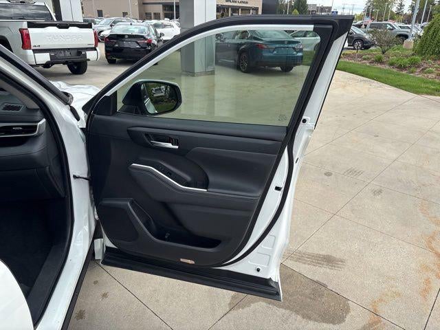 2023 Toyota Highlander XLE AWD
