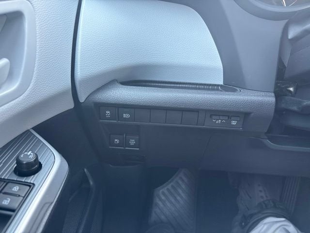 2026 Toyota Sienna LE FWD 8-Passenger