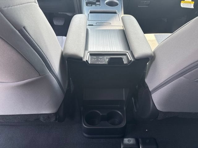 2026 Toyota Sienna LE FWD 8-Passenger