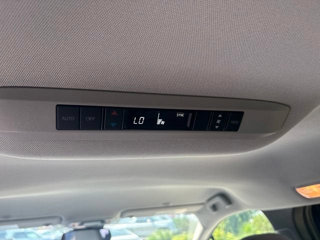 2026 Toyota Sienna LE FWD 8-Passenger