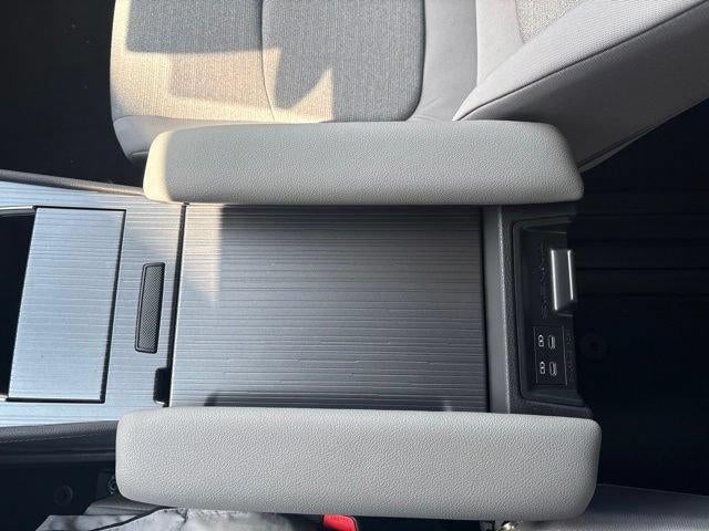 2026 Toyota Sienna LE FWD 8-Passenger