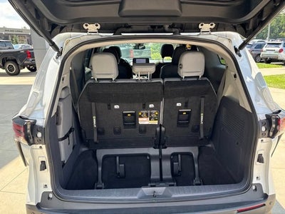 2023 Toyota Sienna Base