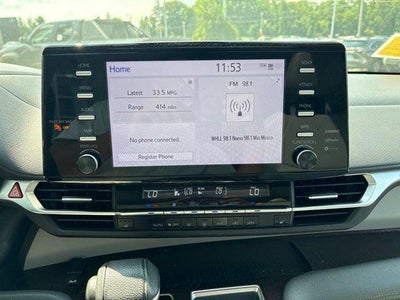 2023 Toyota Sienna Base