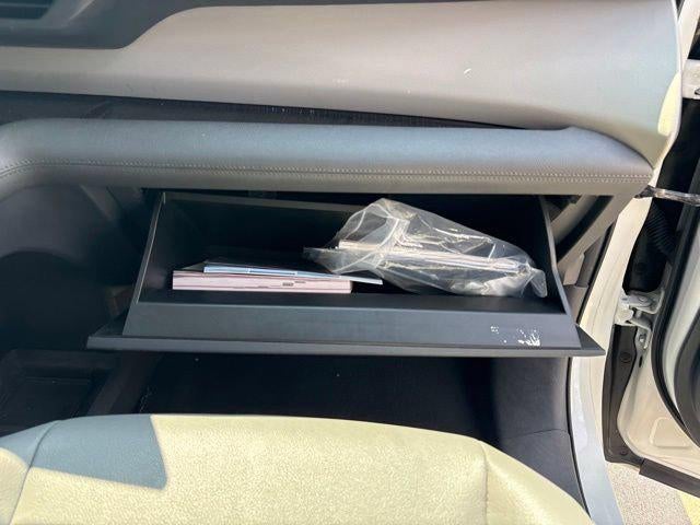 2023 Toyota Sienna Base