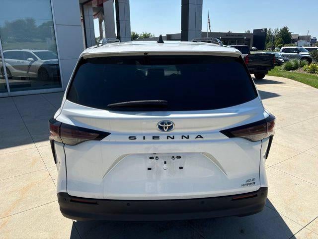 2023 Toyota Sienna Base