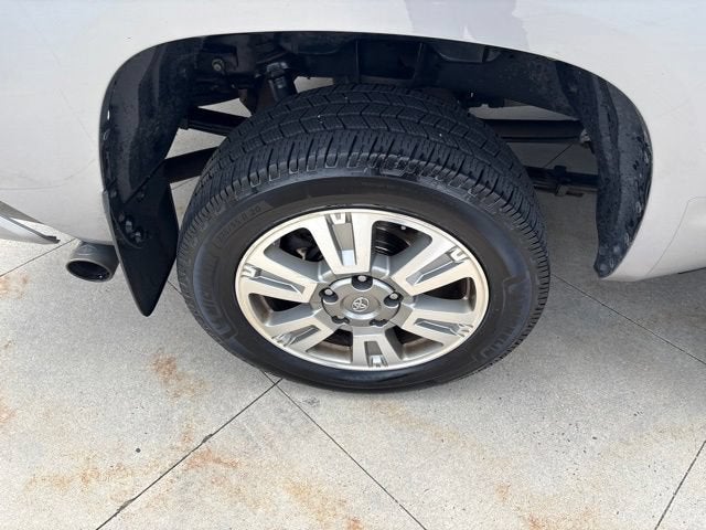 2017 Toyota Tundra Platinum CrewMax 5.5' Bed 5.7L