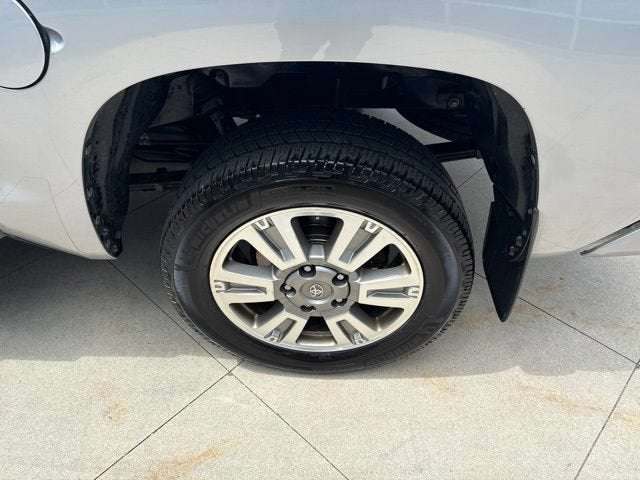 2017 Toyota Tundra Platinum CrewMax 5.5' Bed 5.7L