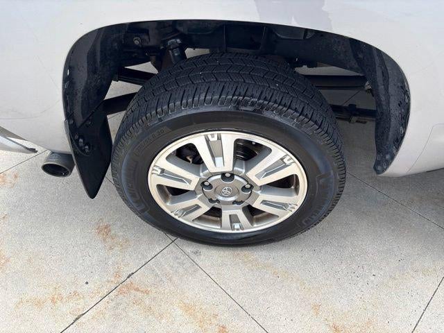 2017 Toyota Tundra Platinum CrewMax 5.5' Bed 5.7L