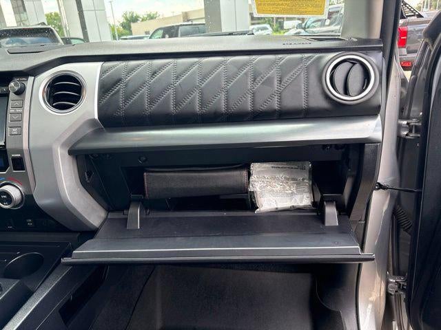 2017 Toyota Tundra Platinum CrewMax 5.5' Bed 5.7L